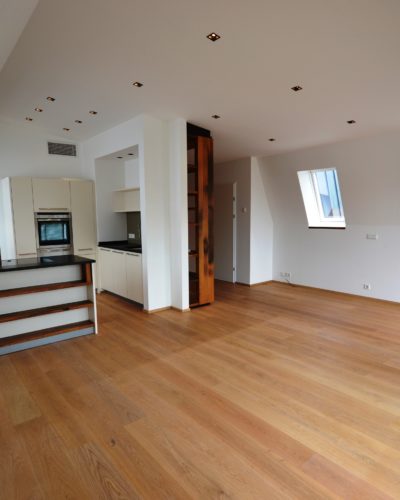 LIEFERING I Penthouse-Wohnung mit Aircondition, 2 Terrassen und edler Design-Ausstattung