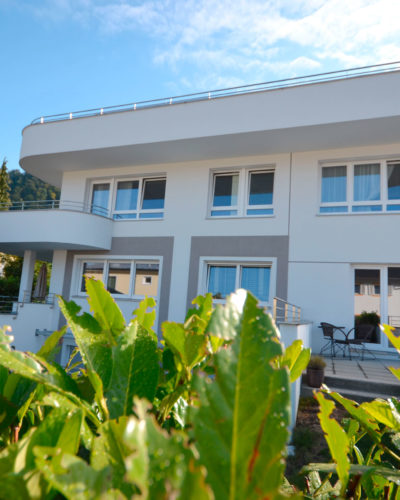VILLENLAGE – PARSCH | Klimatisierte 3-Zimmer-Terrassenwohnung