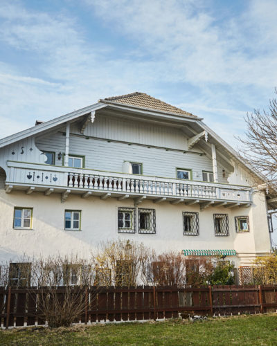 BAYERHAM AM WALLERSEE | 2-Zimmerwohnung im Landhaus direkt am See | T5/6