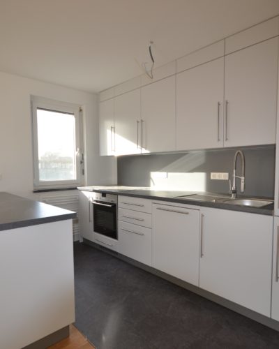 PARSCH | Generalsanierte 3‑Zimmer-Wohnung mit exkl. Ausstattung, Park- & Festungsblick