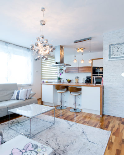 NEU-ANIF | Moderne 4‑Zimmerwohnung mit Terrasse in Grünlandlage