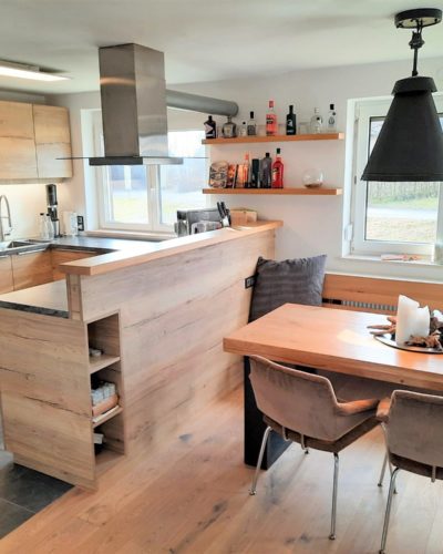 STRASSWALCHEN | Schön gepflegte 3‑Zimmer-Wohnung mit Maßeinbauten