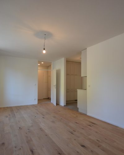 ITZLING I Generalsanierte Design-Garconniere nahe Techno‑Z/Bahnhof_T4