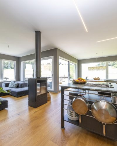 ELIXHAUSEN | Neuwertige 3‑Zimmer-Dachgeschosswohnung mit Design-Ausstattung direkt am Grünland