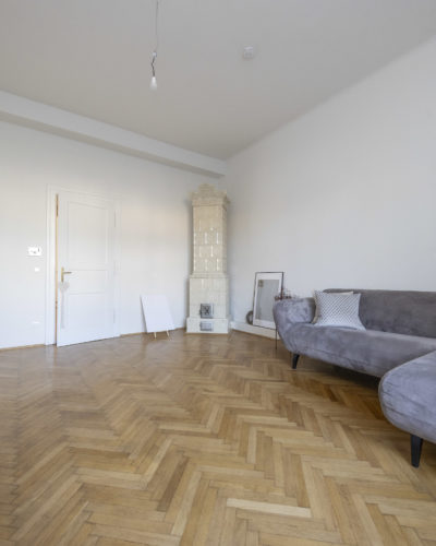 ELISABETH-VORSTADT | 2‑Zimmer-Altbau mit 3,30 m Raumhöhe – urban & klassisch – 2022 generalrenoviert