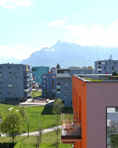 RIEDENBURG | Moderne 4‑Zimmerwohnung mit Süd-West-Terrasse